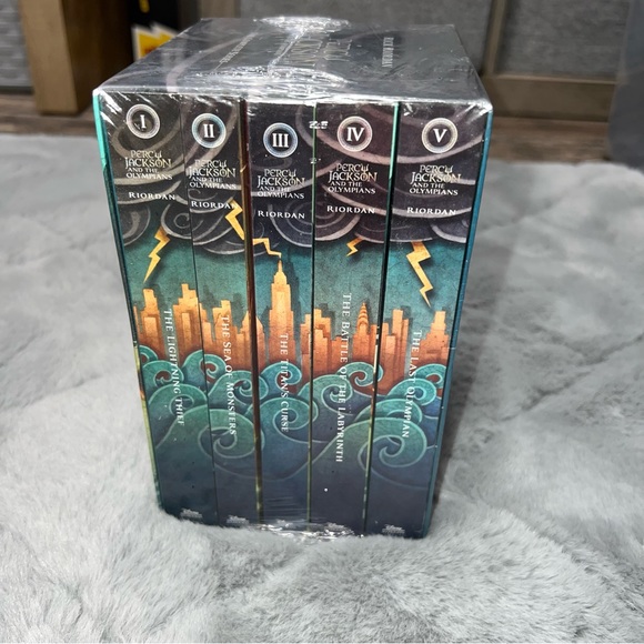 Percy Jackson AND THE OLYMPIANS THE COMPLETE SERIES brand new in package - Picture 2 of 4